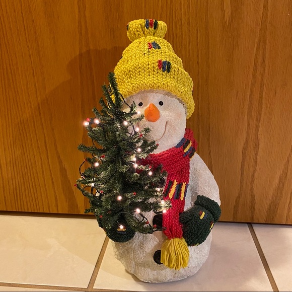 NIB Snowman with light up tree